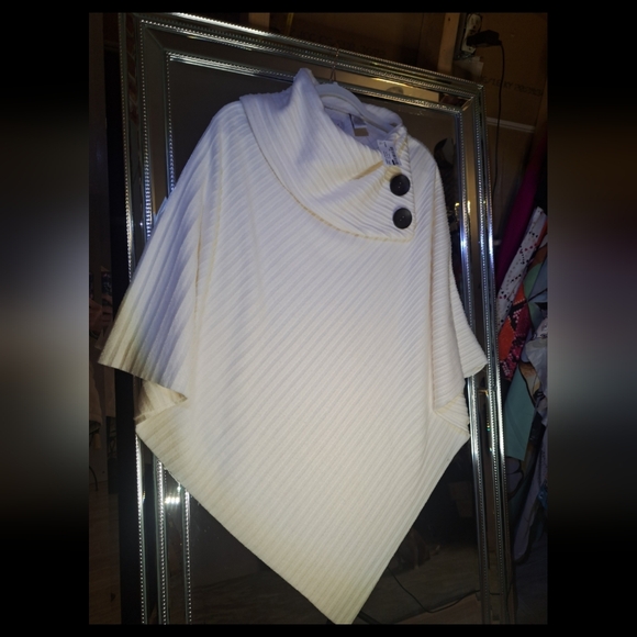 Poncho - Picture 4 of 4